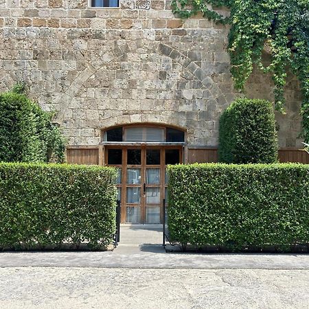 Old Town Guesthouses Batroun Exterior photo