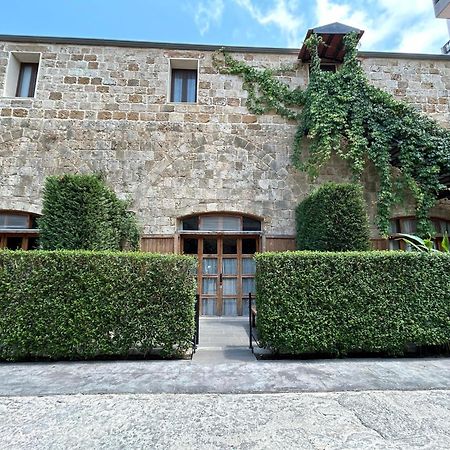 Old Town Guesthouses Batroun Exterior photo