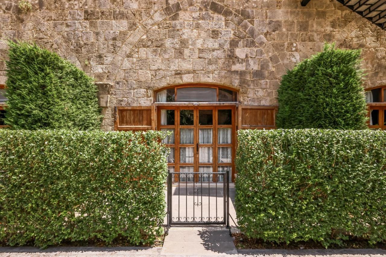 Old Town Guesthouses Batroun Exterior photo