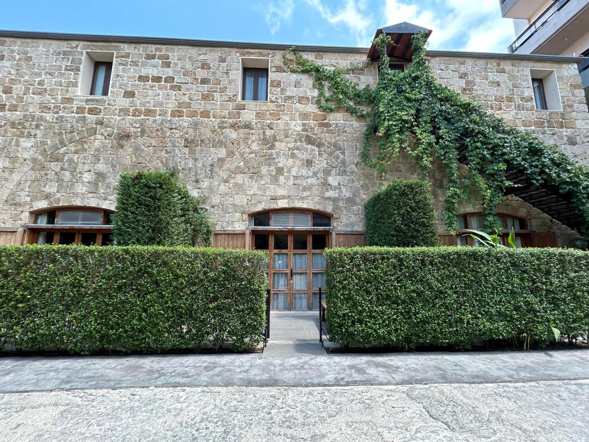 Old Town Guesthouses Batroun Exterior photo